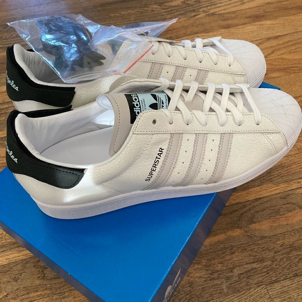 Adidas Originals Superstar City/JetSetter